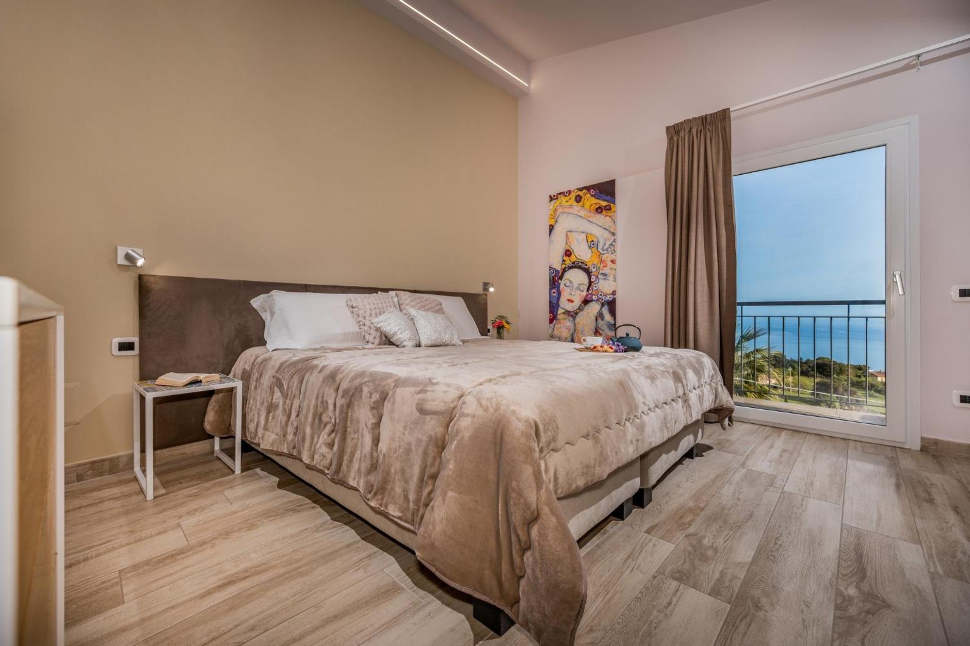 Villa Provenza 12&4, Emma Villas Cefalu Exterior photo